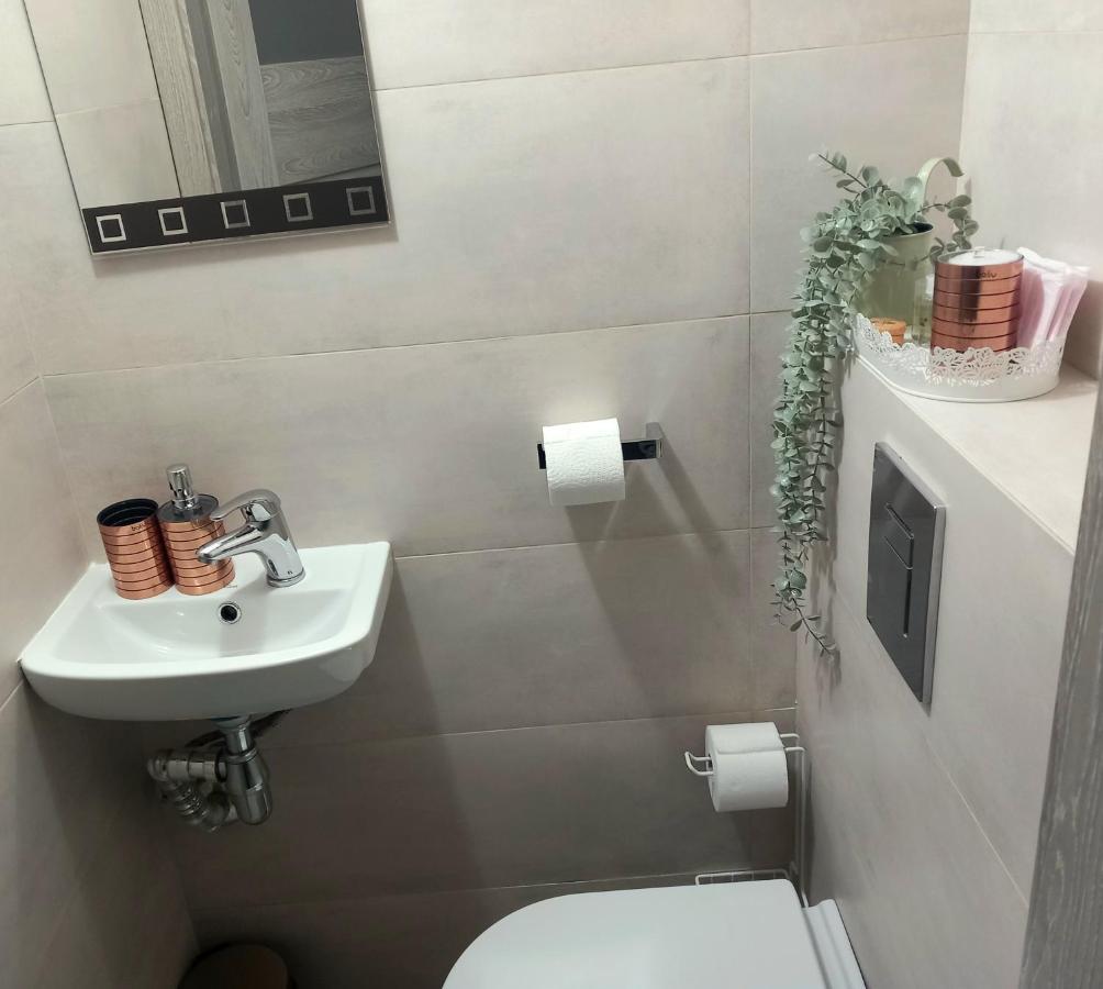 Hola Apartamenty Piotrkowska Лодз Екстериор снимка