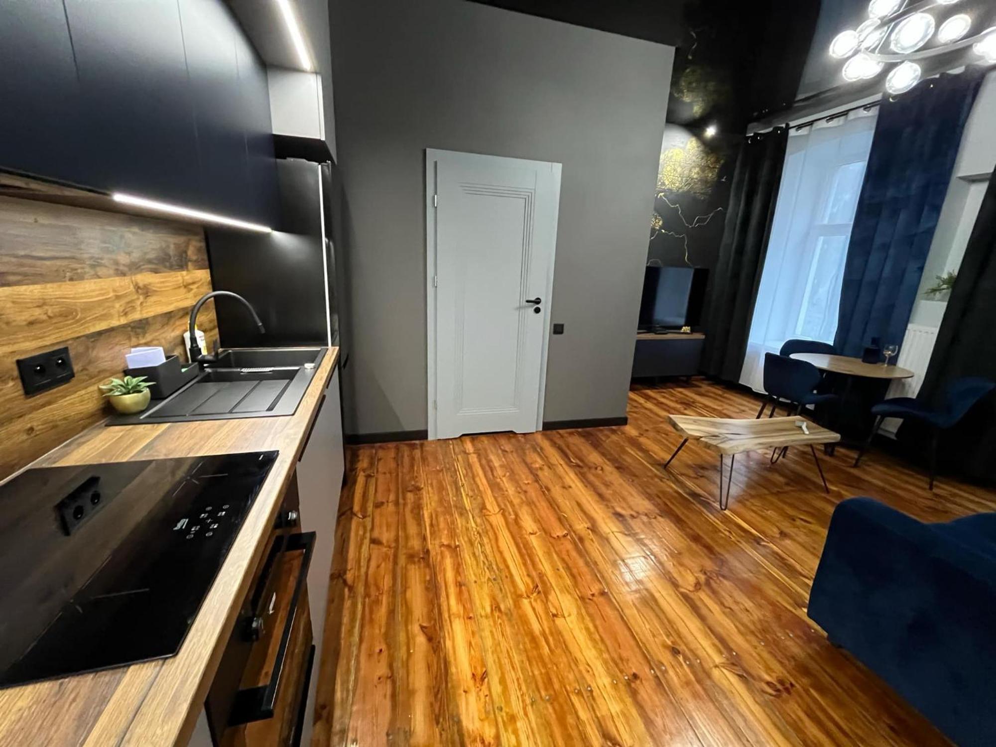 Hola Apartamenty Piotrkowska Лодз Екстериор снимка