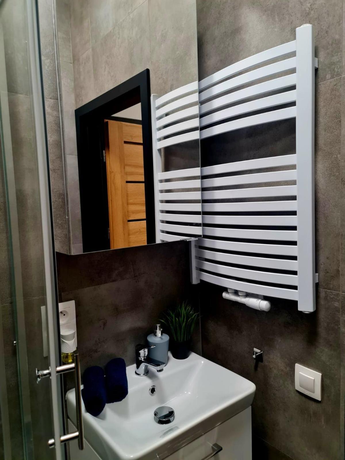 Hola Apartamenty Piotrkowska Лодз Екстериор снимка