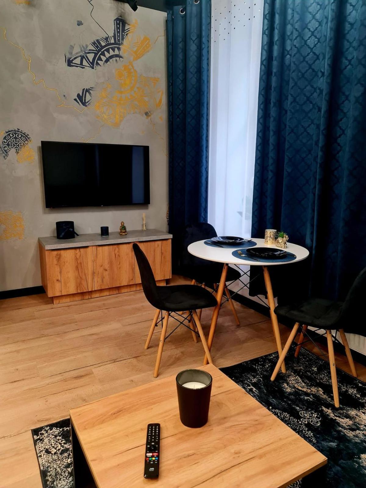 Hola Apartamenty Piotrkowska Лодз Екстериор снимка